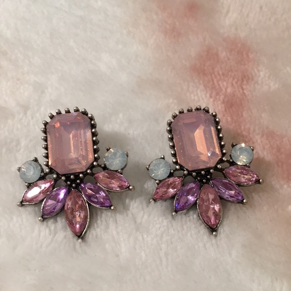 Pink Rhinestone Fashion Pierced Earrings NWT - Picture 5 of 5